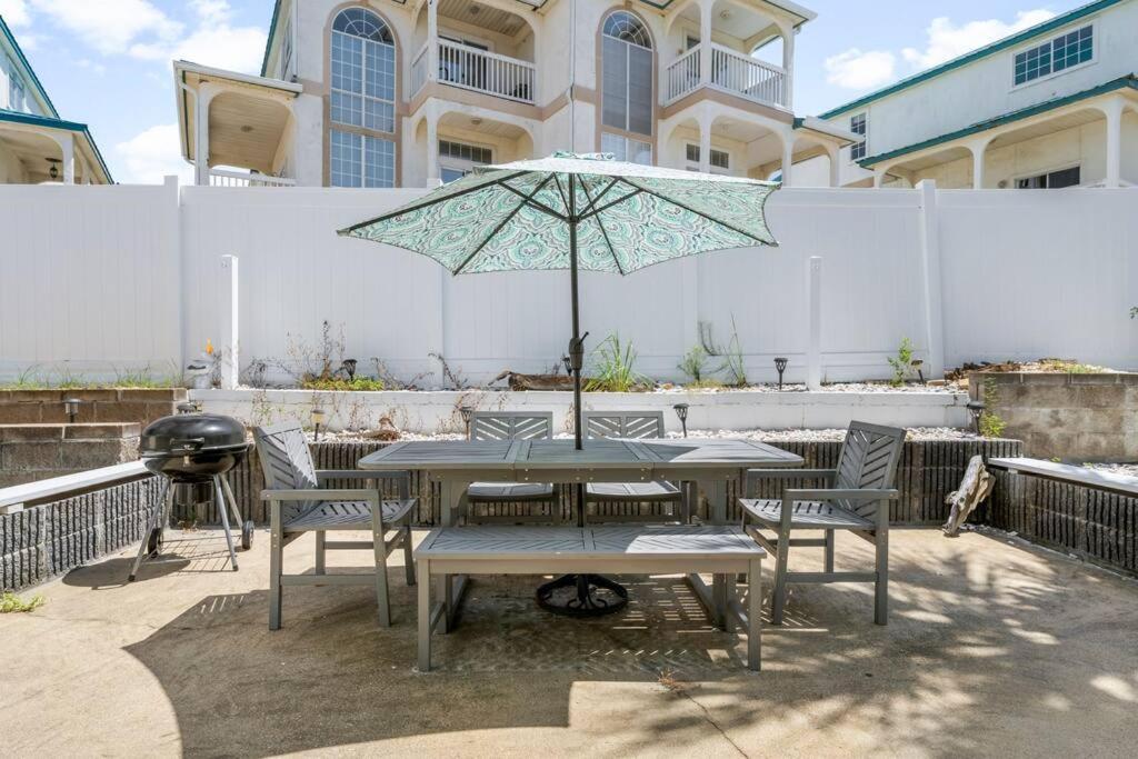 New! Steps To White Sand Beaches! Pool & Grill! 2Br 2Ba Panama City Beach Buitenkant foto